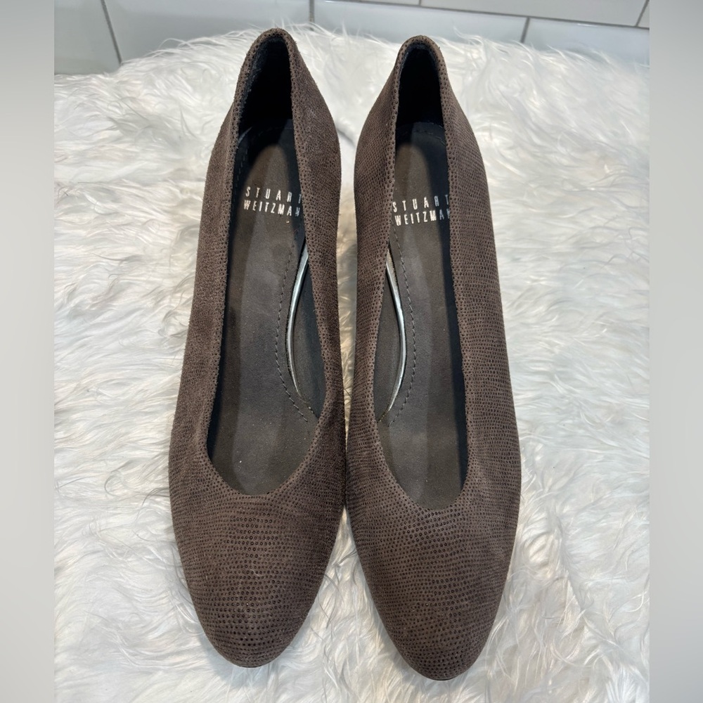 STUART WEITZMAN Solar Pumps Gray
Goose Bump Nappa, Size: 8 M